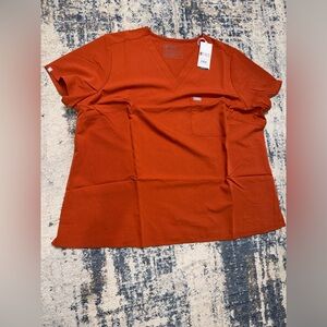 Figs Women's Short Sleeve V-Neck Top in Rust